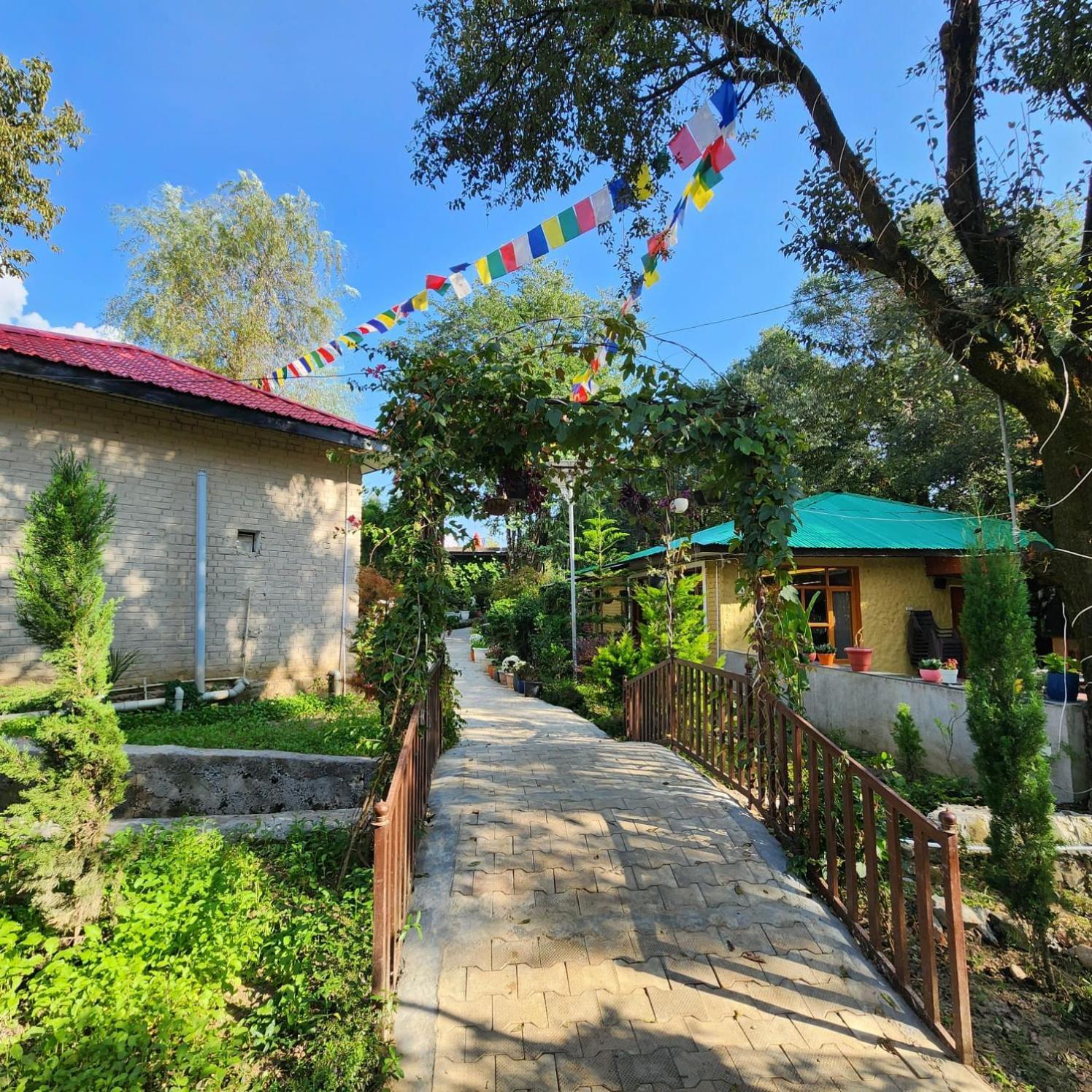 Namlang Resort Bīr Eksteriør billede