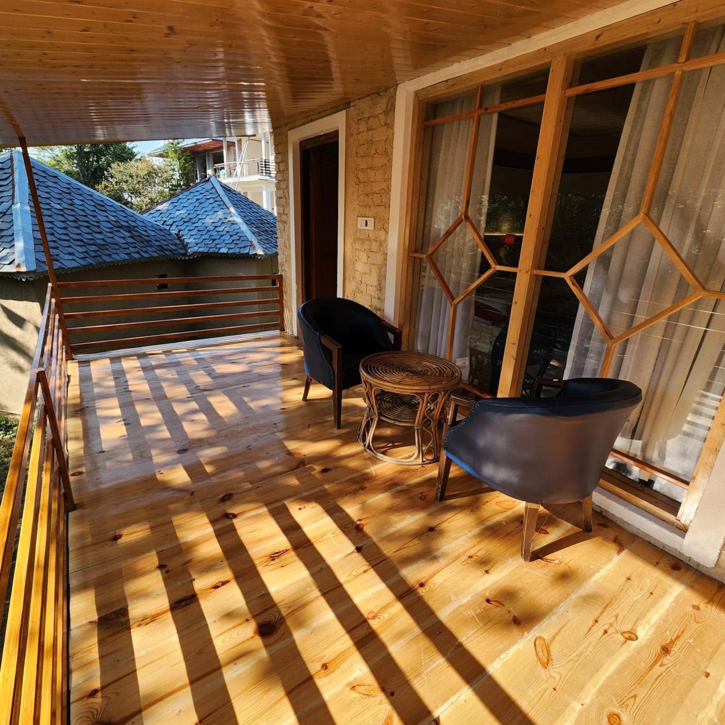 Namlang Resort Bīr Eksteriør billede